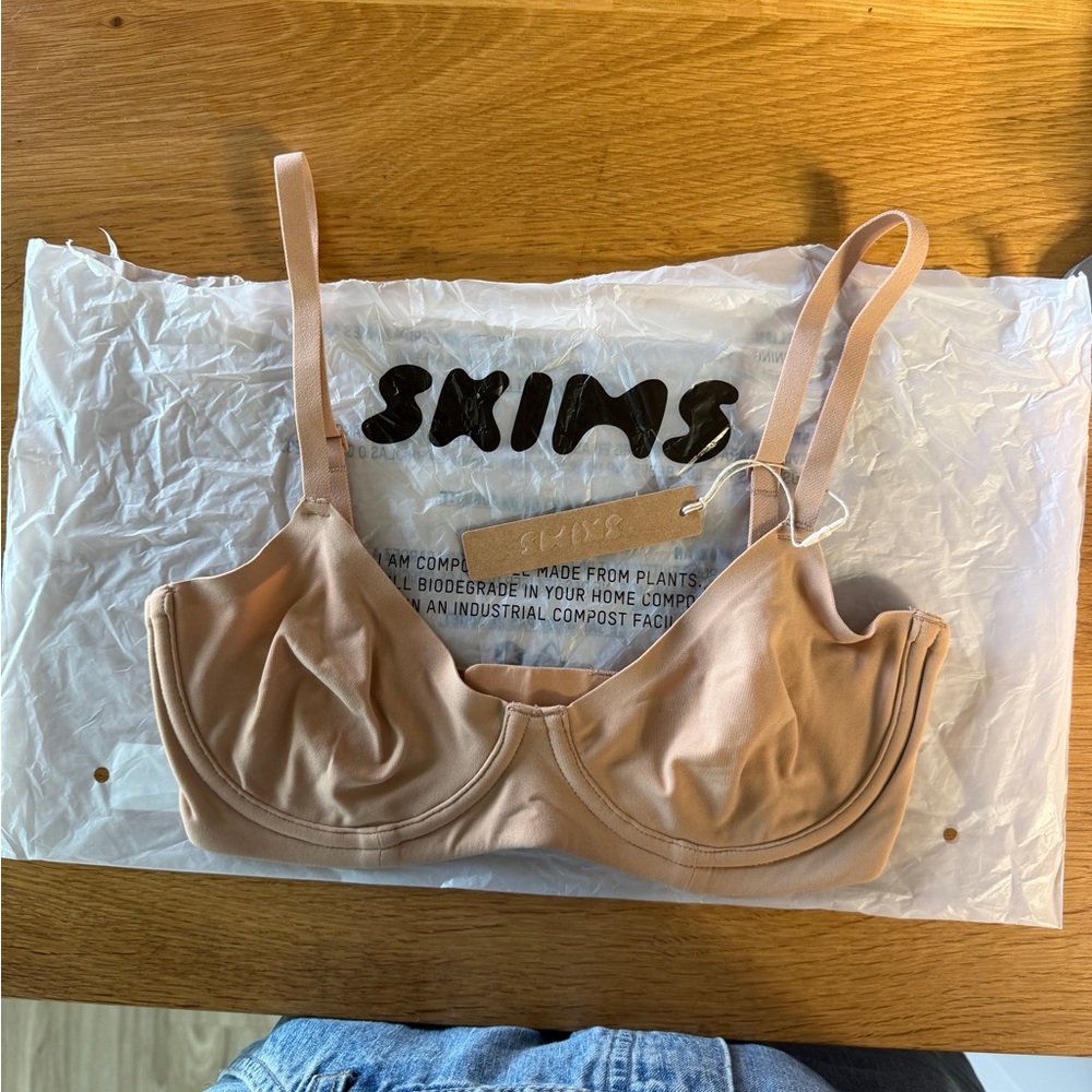 SKIMS Fits Everybody Unlined Demi Bra